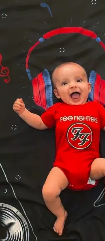foo-fighters-body foo-fighters-body